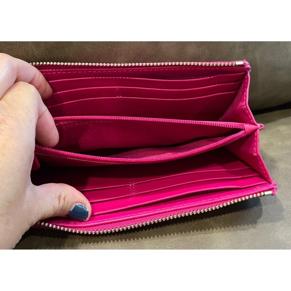 Coach‎ Wallet Women's Fuchsia Legacy Leather Slim Zip Around Clutch Organizer